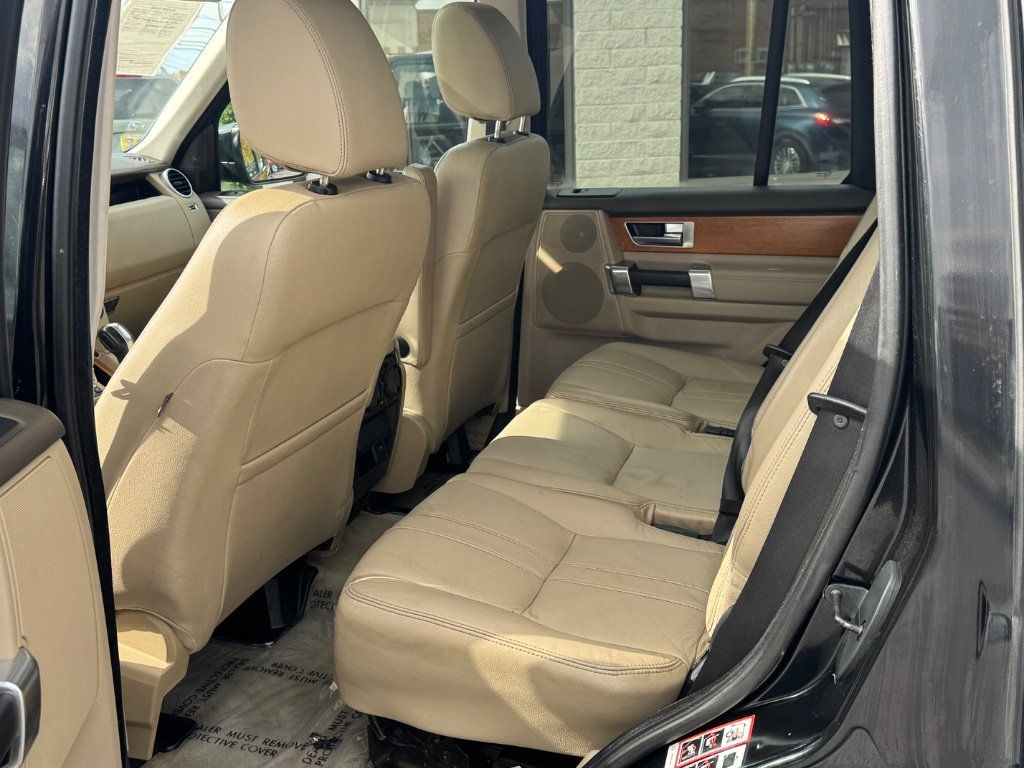 Used 2013 Land Rover LR4 HSE AWD/4WD image 16