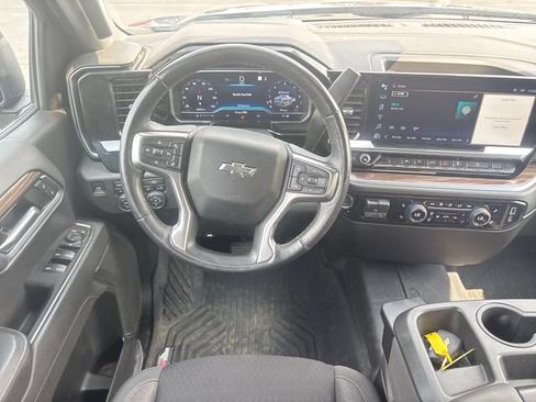 Used 2022 Chevrolet Silverado 1500 RST AWD/4WD image 16