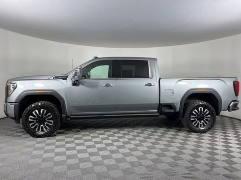 Used 2025 GMC Sierra 2500 Denali Ultimate w/ Max Trailering Package image 6