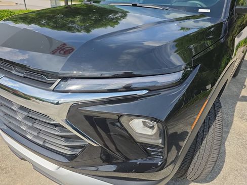 Used 2025 Chevrolet TrailBlazer LT FWD image 12