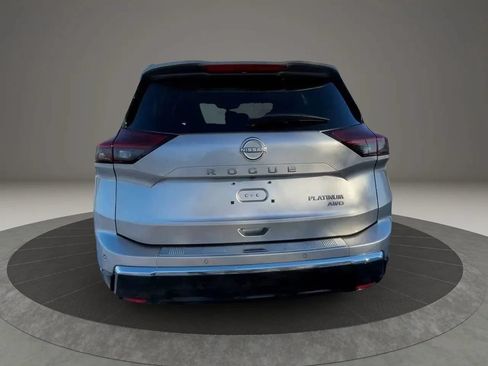 Used 2024 Nissan Rogue Platinum AWD/4WD image 3