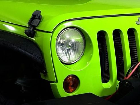 Used 2013 Jeep Wrangler Sport AWD/4WD image 12