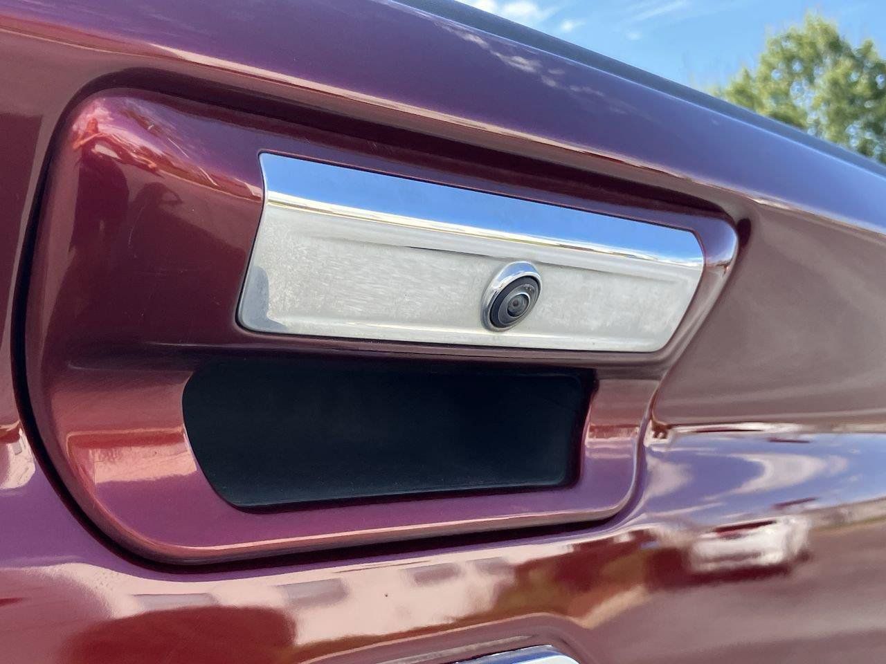 Used 2020 RAM 1500 Laramie AWD/4WD image 13