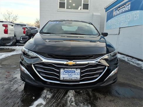 Used 2023 Chevrolet Malibu LS image 2