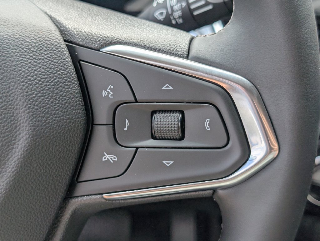 New 2026 Chevrolet Trax LT w/ LT Convenience Package FWD image 25