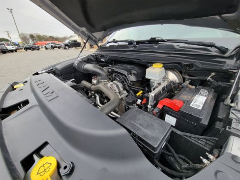 Used 2019 RAM 1500 Laramie w/ Trailer Tow Group image 57