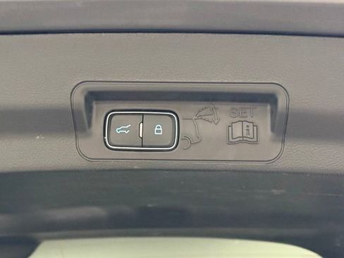 Used 2023 Ford Explorer XLT w/ Equipment Group 202A AWD/4WD image 40