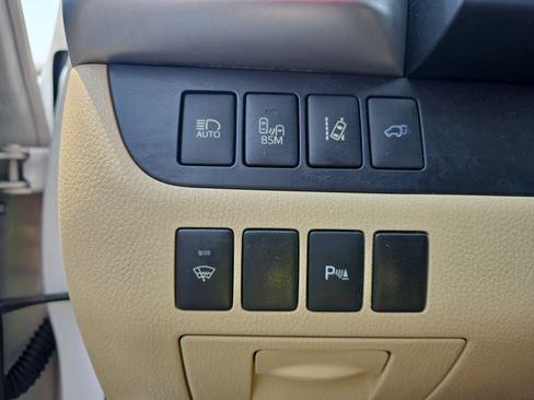 Used 2016 Toyota Highlander Limited w/ Driver Technology Package AWD/4WD image 27