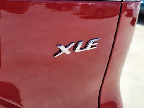 Certified 2024 Toyota Corolla Cross XLE image 12