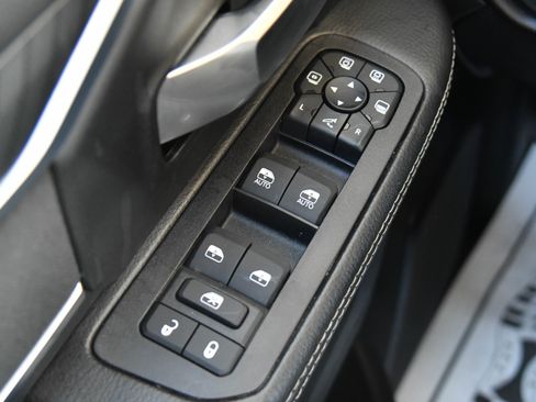 Used 2025 RAM 2500 Big Horn image 37