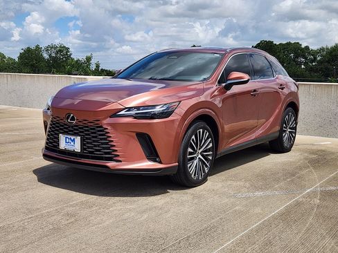 Used 2023 Lexus RX 350 Premium Plus w/ Accessory Package (Z1) FWD image 3
