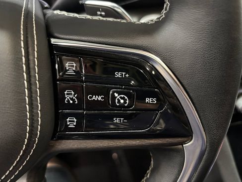 Used 2022 Jeep Grand Cherokee L Overland AWD/4WD image 29