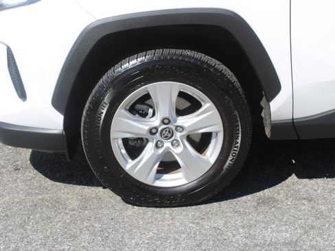 Used 2021 Toyota RAV4 LE image 23