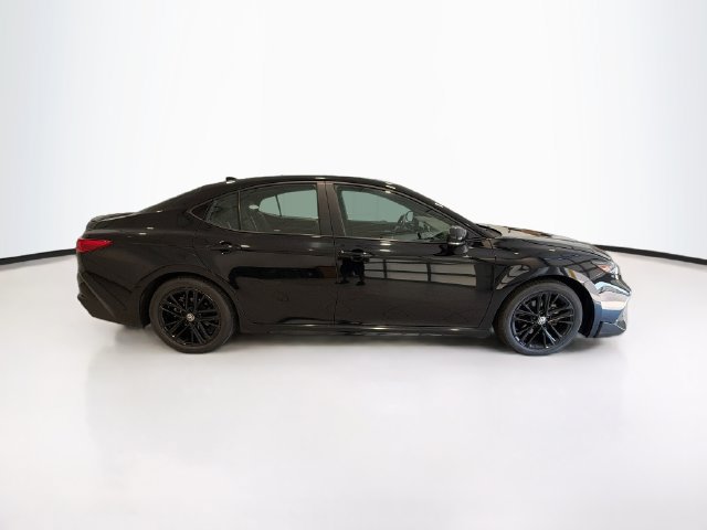 Used 2025 Toyota Camry SE FWD image 7
