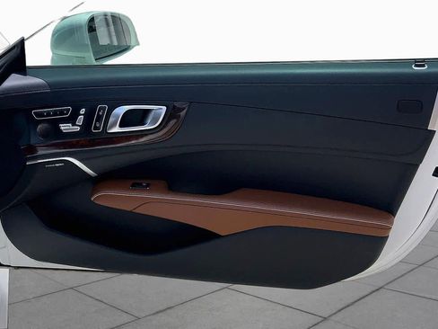 Used 2017 Mercedes-Benz SL 450 image 21