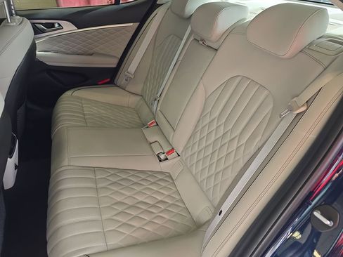 Used 2020 Genesis G70 3.3T w/ Prestige Package image 14