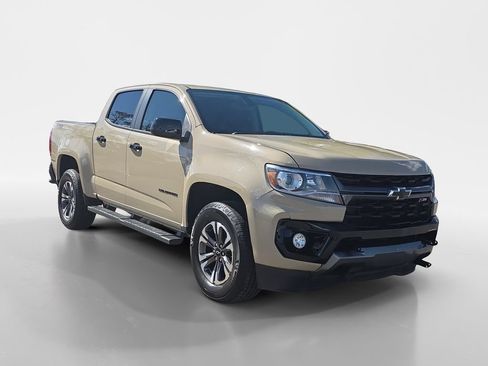 Used 2022 Chevrolet Colorado Z71 AWD/4WD image 9