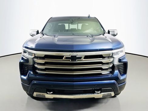 Used 2022 Chevrolet Silverado 1500 High Country w/ High Country Premium Package image 2