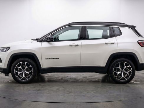 Used 2025 Jeep Compass Limited AWD/4WD image 5