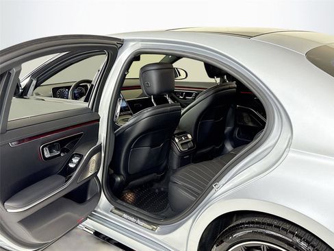 Used 2023 Mercedes-Benz S 500 4MATIC w/ AMG Line image 23