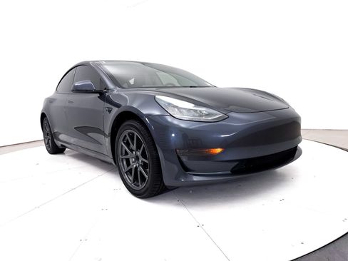 Used 2019 Tesla Model 3 Mid Range RWD image 12