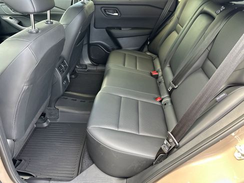 New 2025 Nissan Rogue SV w/ SV Premium Package image 21