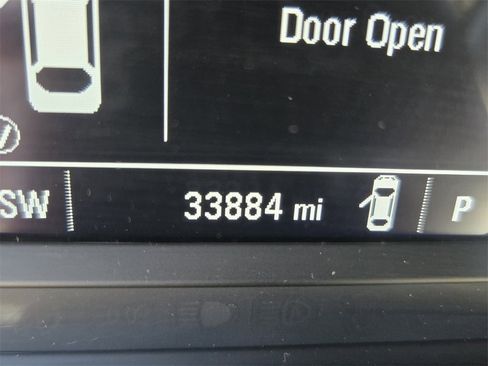 Used 2024 Chevrolet Trax RS w/ Driver Confidence Package image 26