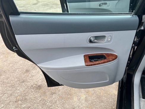 Used 2005 Buick LaCrosse CXL w/ Gold Convenience Package image 13