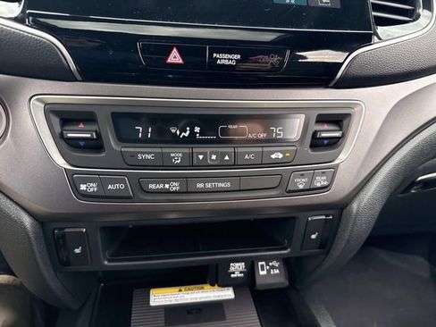 Used 2023 Honda Passport EX-L image 32