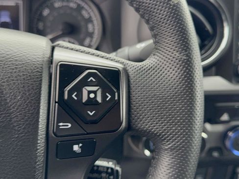 Certified 2022 Toyota Tacoma TRD Off-Road image 20