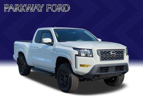 Used 2022 Nissan Frontier SV AWD/4WD image 7