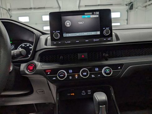 Certified 2025 Honda CR-V EX image 32