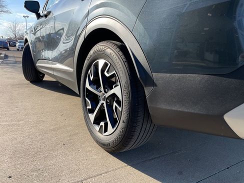 Used 2024 Kia Sportage EX image 17