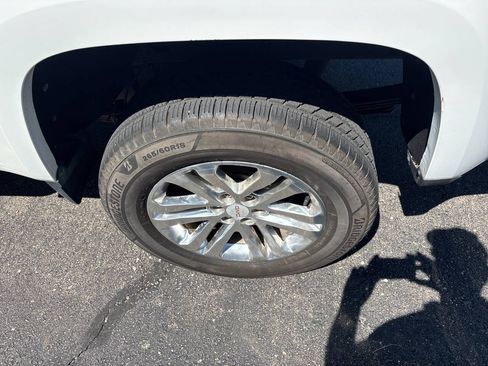 Used 2016 Chevrolet Colorado W/T AWD/4WD image 11