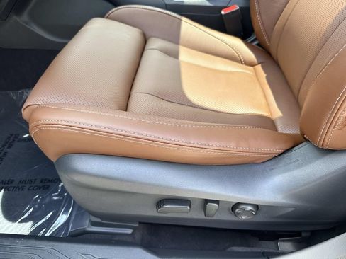 Certified 2025 Subaru Outback Touring w/ Popular Package #2 AWD/4WD image 25