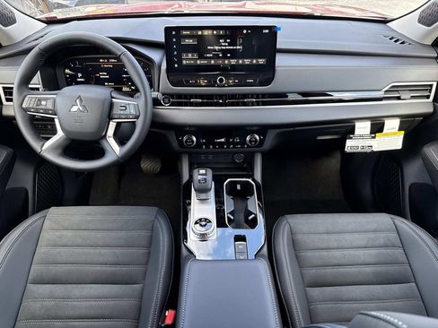 New 2026 Mitsubishi Outlander SE FWD image 16