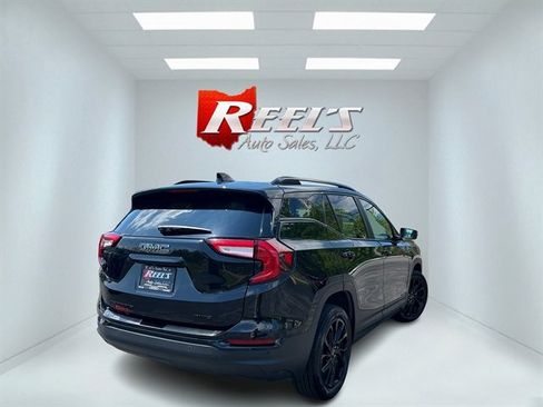 Used 2023 GMC Terrain SLE w/ Driver Convenience Package AWD/4WD image 6