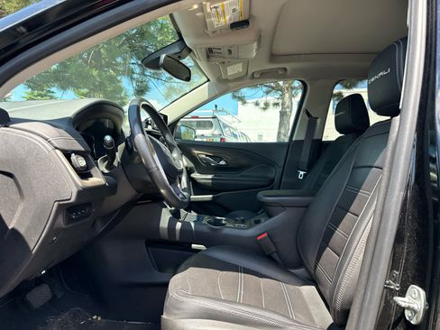 Used 2022 GMC Terrain Denali w/ Denali Premium Package AWD/4WD image 5