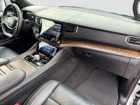 Used 2022 Jeep Grand Wagoneer Series II image 14