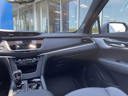 Used 2025 Cadillac XT5 Premium Luxury w/ Technology Package image 22