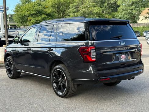 Used 2023 Ford Expedition Limited AWD/4WD image 8