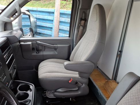 Used 2021 Chevrolet Express 3500 w/ Power Convenience Package RWD image 14