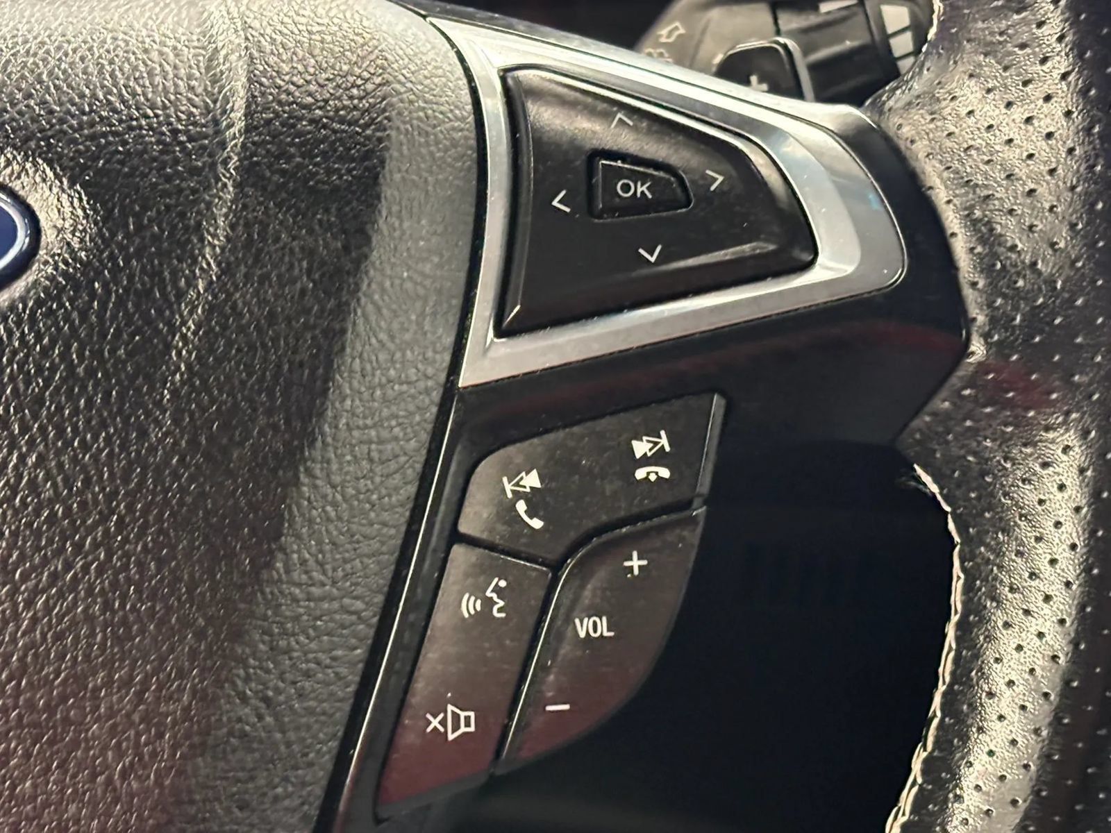 Used 2020 Ford Edge ST w/ Cold Weather Package AWD/4WD image 47