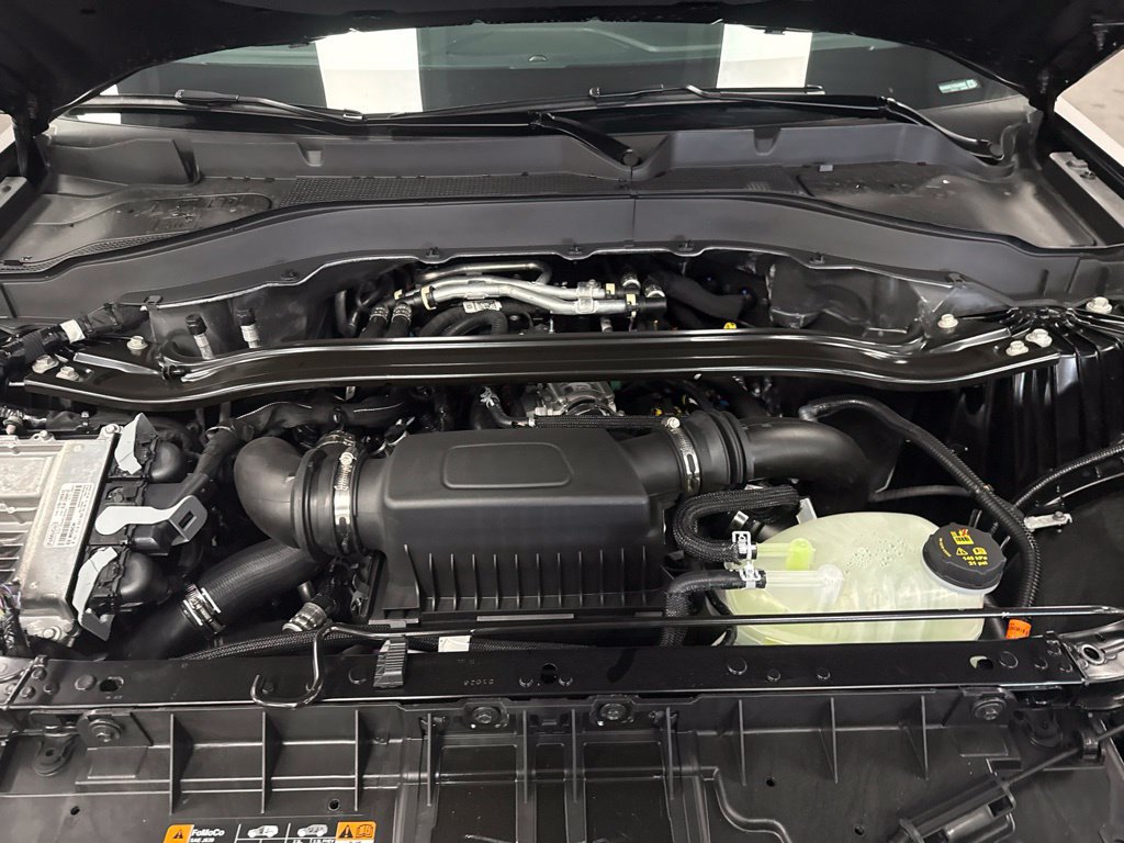 New 2027 Ford Explorer Platinum w/ 3.0L Ultimate Package AWD/4WD image 13