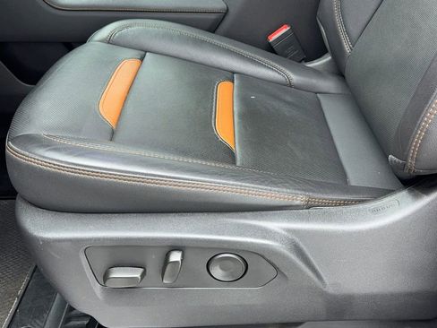 Used 2025 GMC Sierra 1500 AT4 image 39