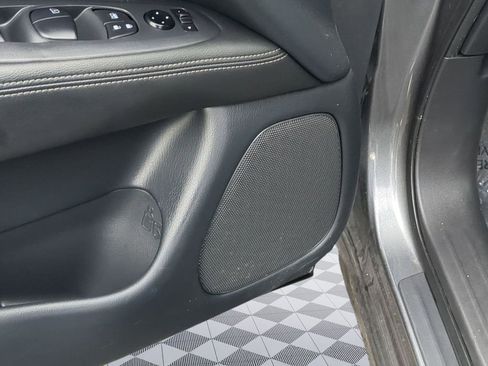 Used 2020 Nissan Pathfinder S FWD image 12
