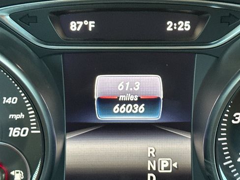 Used 2019 Mercedes-Benz GLA 250 4MATIC image 31
