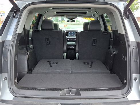Used 2023 GMC Acadia SLT AWD/4WD image 35