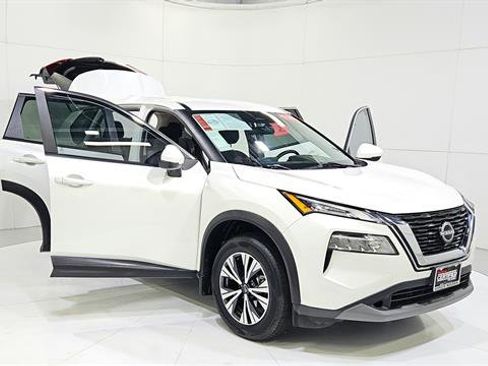 Certified 2022 Nissan Rogue SV FWD image 29