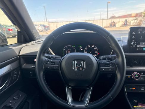 Used 2025 Honda CR-V Sport-L image 12